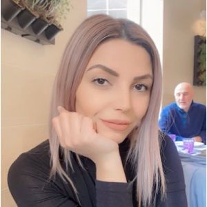 Meet your Posher, Marianna